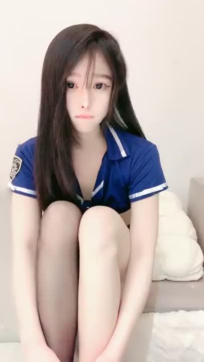 极品尤物美少女直播赚钱还网贷 美腿粉穴假屌勐捅娇喘呻吟 预览截图 4