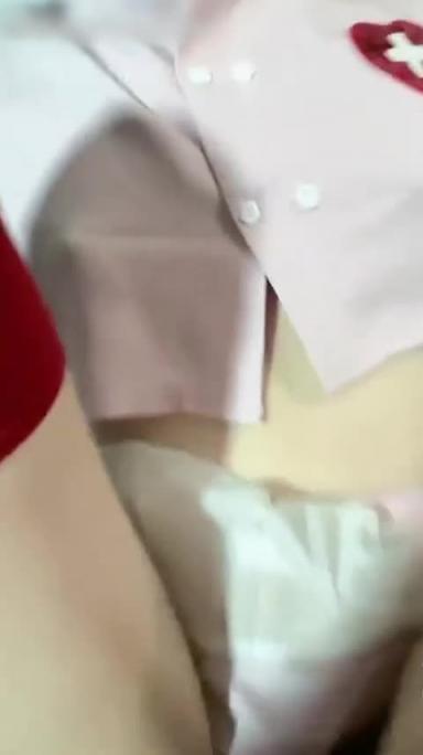 真实姐弟乱伦 兽性大发把姐姐按在厕所爆菊 预览截图 6