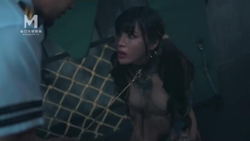 MDSJ-0005 性犯罪者牢房滴蜡调教极恶女犯 艾秋-麻豆传媒 预览截图 6
