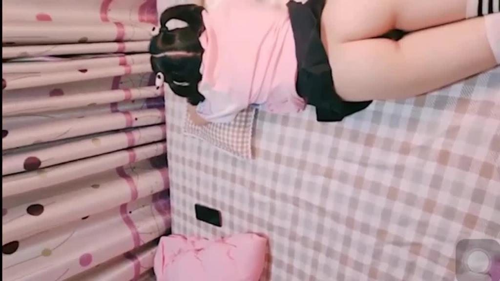 极品萝莉双马尾女仆装学生妹被20公分大屌哥各种性体位爆哭 预览截图 7