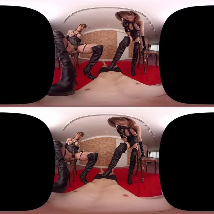 VR 双痴女M男调教 脚踏＆鞭打＆滴蜡尻到射 13dsvr00116 预览截图 1