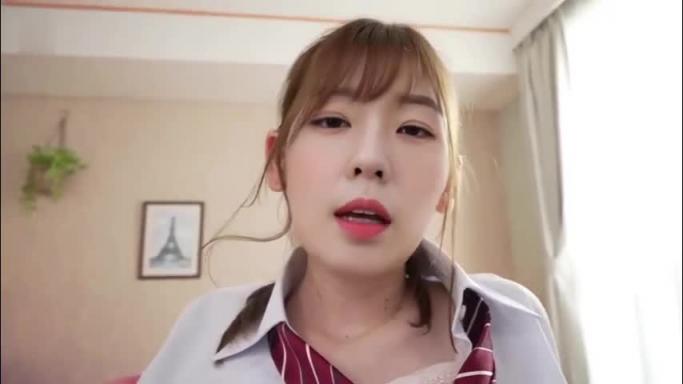 韩国明星少女【裴珠泫】丝袜制服 预览截图 7