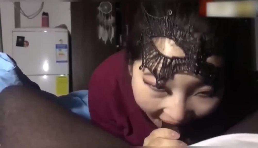 黑人不拿国人美女当人,黑爹的性奴真实美女人妻名媛被黑人大吊狂操 预览截图 8