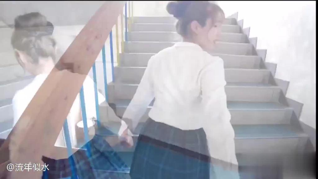 重磅泄密高中美少女校花放学后公园野战 预览截图 2