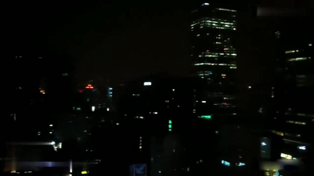 富人区换妻群自拍流出,揭秘饥渴女被老公献出三人轮番勐肉 预览截图 7