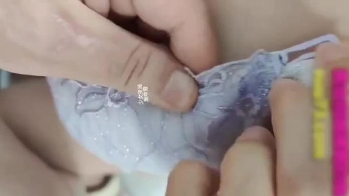 【乱伦嫂子】虐草操极品身材大胸嫂子,水蛇腰马甲线还会喷水 预览截图 3