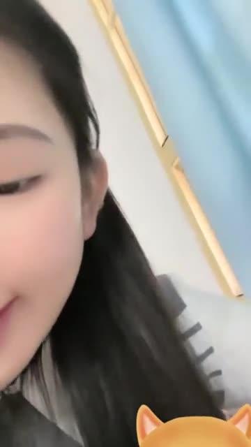 大二校花稀缺资源，教室露出、 刺激上课脱掉内裤玩穴、爆乳G奶高清 预览截图 1