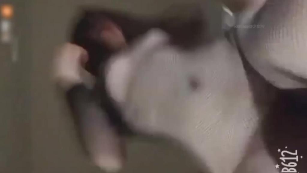 清纯的母狗反差真的好大,美女老师的淫荡私拍,被渣男分手曝光流出 预览截图 3