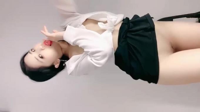 反差婊女主播回馈榜一大哥 预览截图 4