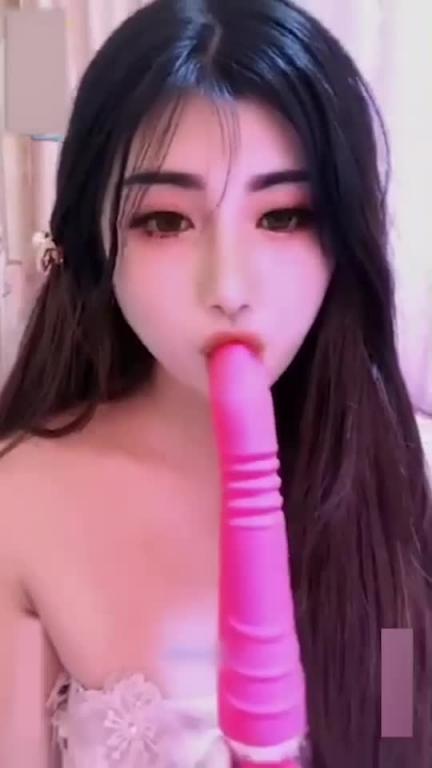 【极品泄密】抖音高颜值女神『蔓笙』反差婊淫荡喷水视频流出 预览截图 6