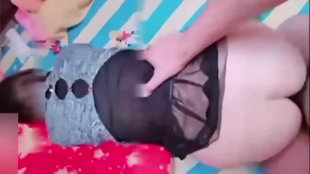 (福利)畜生女婿老婆怀孕期间和岳母乱伦长期忍受女婿的变态行为 预览截图 9