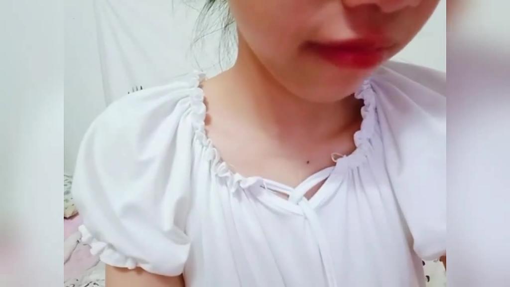 完全洗脑调教反差高中小母狗自慰嫩逼和小菊花洗脑 预览截图 1