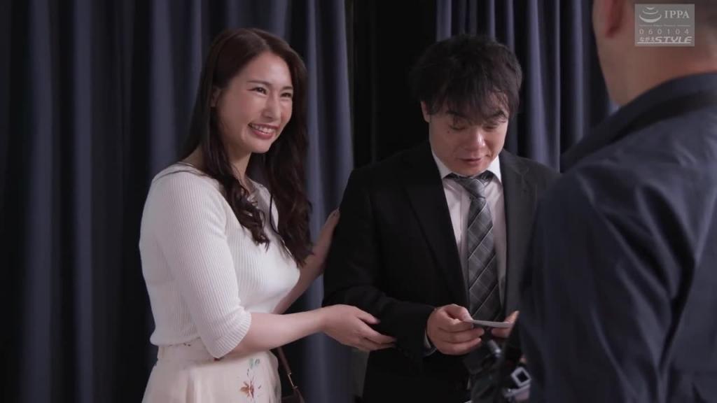 在上司面前 我的妻子成为裸体模特儿 13 黑木奈美 NSFS-344 预览截图 1
