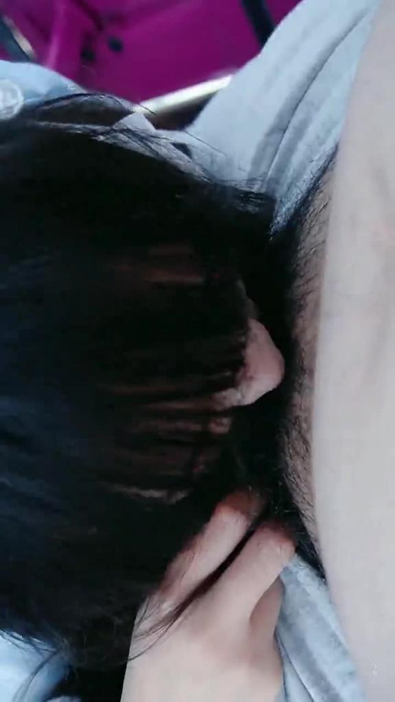 【极品萝莉-户外性体验】调教玩操制服萝莉小母狗，电影院做爱，摩天轮口爆，网吧JK跪舔，车震口爆，高清 预览截图 6