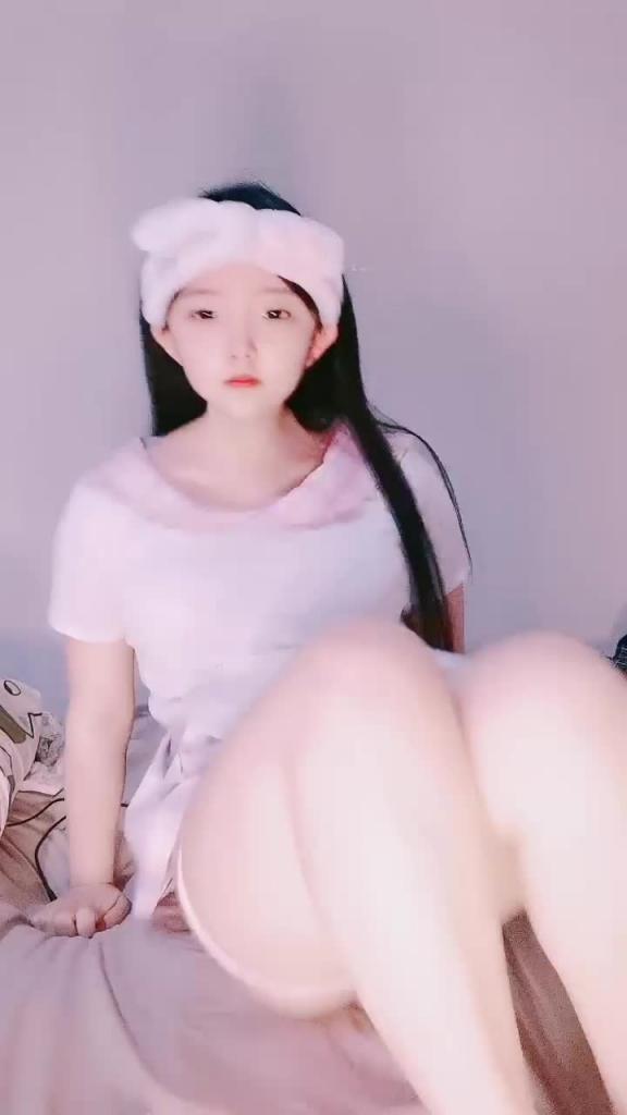 婴儿肥呆萌美少女 预览截图 4