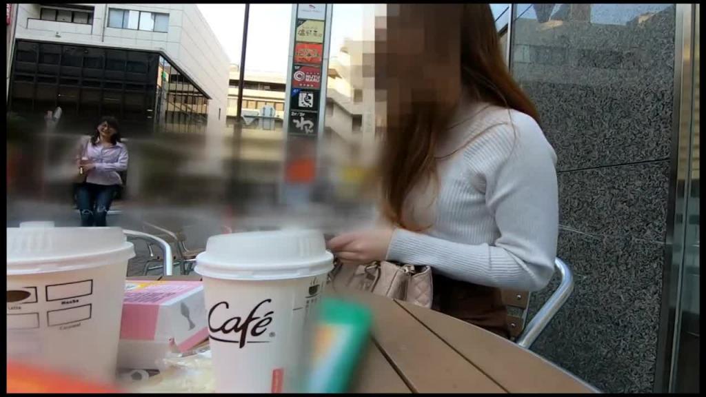 搭讪街头素人妹！美里 21歳 K大学法学部3年生 300MAAN-378 预览截图 1