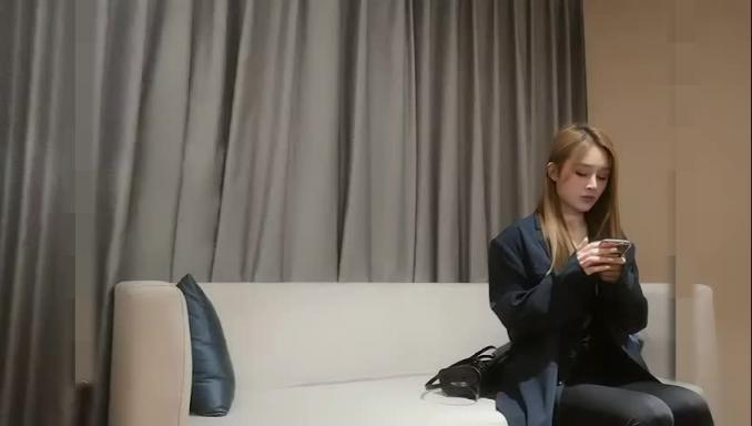 【小宝探花】-气质黄发妹子啪啪-花臂纹身骑乘抽插猛操 探花 预览截图 1