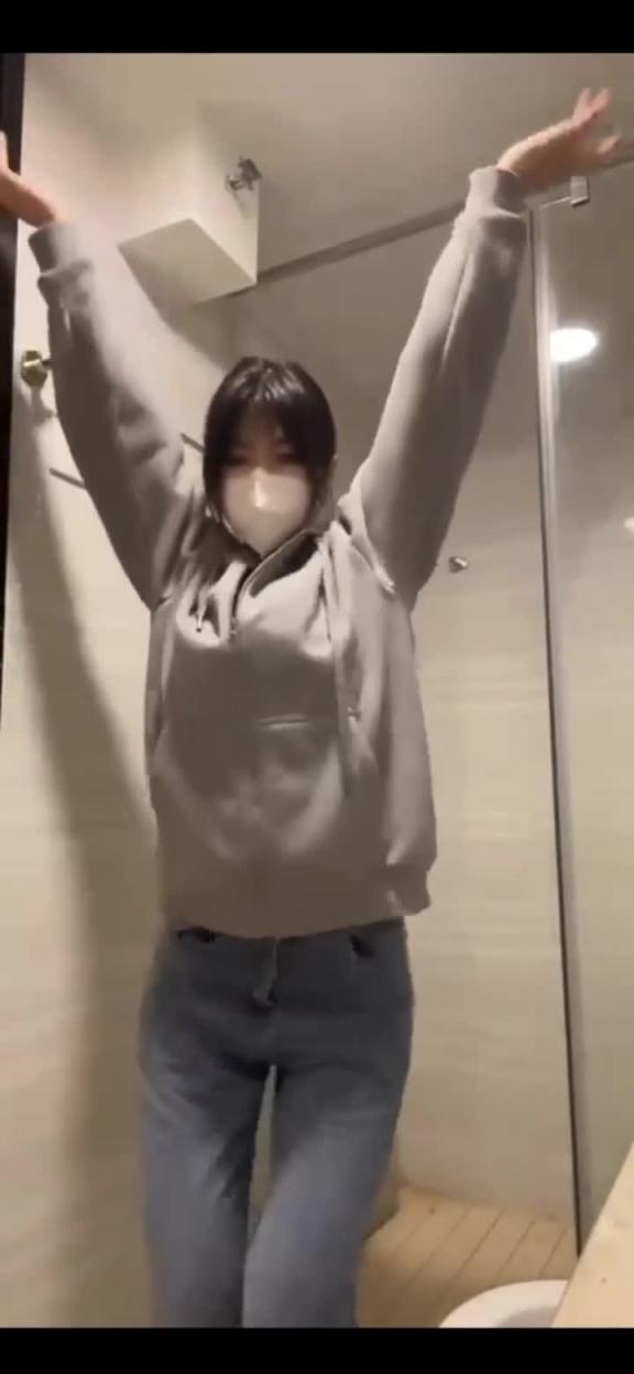 极品美女跳脱衣舞 预览截图 2