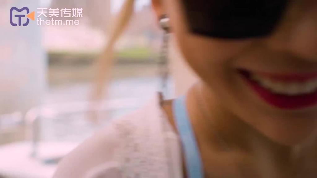 TMW081夏日游艇海上激情与船长一起高潮! 预览截图 1