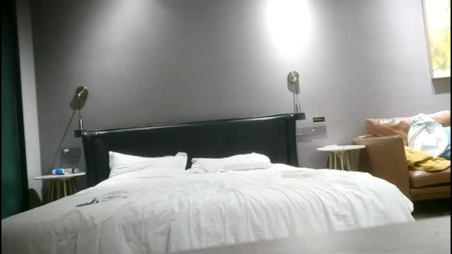 娇俏美女黑丝美腿勐撞小翘臀 预览截图 3