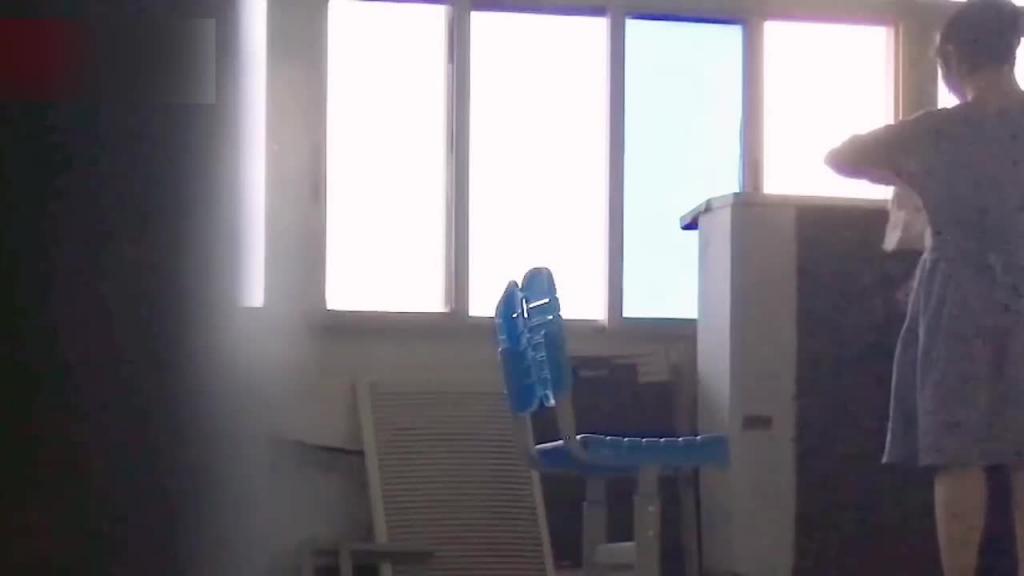 【莆田六中走廊门】学校走廊做爱被发现也不着急穿衣服 猎奇 预览截图 12
