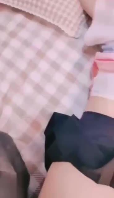 抖音网红甜美萝莉 萌白酱陪睡泄密门 预览截图 10
