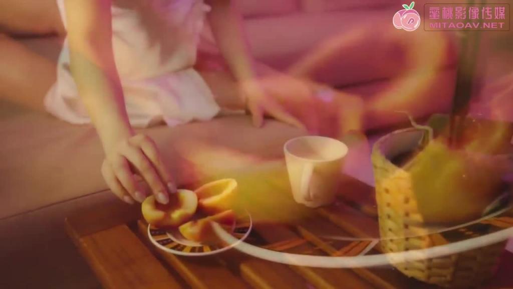 单女诱惑/蜜桃&诱惑/爱抚吸吮蜜桃抽蓄潮湿喷水-蜜桃传媒 预览截图 1