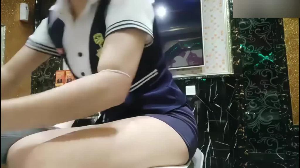 佛山足浴店勾引良家人妻背着老公偷晴被大哥吃性药操哭 预览截图 3