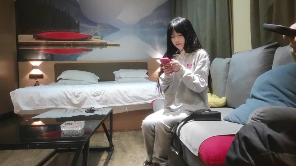 探花阿良-约操19岁刚破处的学生妹 BS-173 预览截图 6