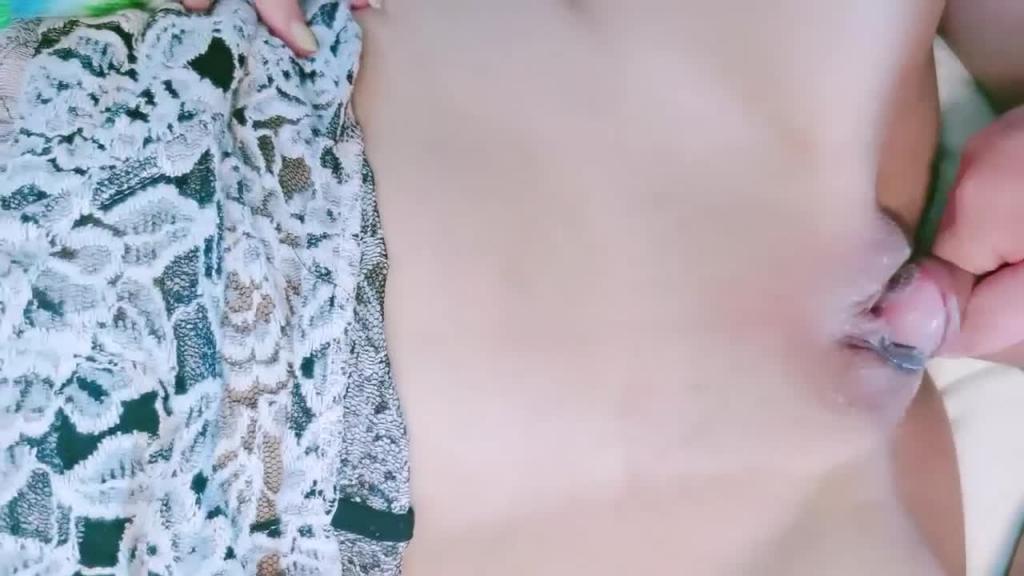 真实嫂子无套啪啪操白虎露脸口交擦点酸奶当润滑液开干 预览截图 6