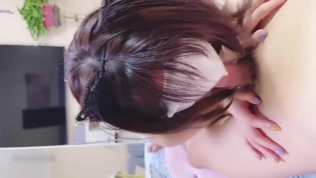 丝袜夫妻大秀花样多，丝袜足交深喉做爱 预览截图 1