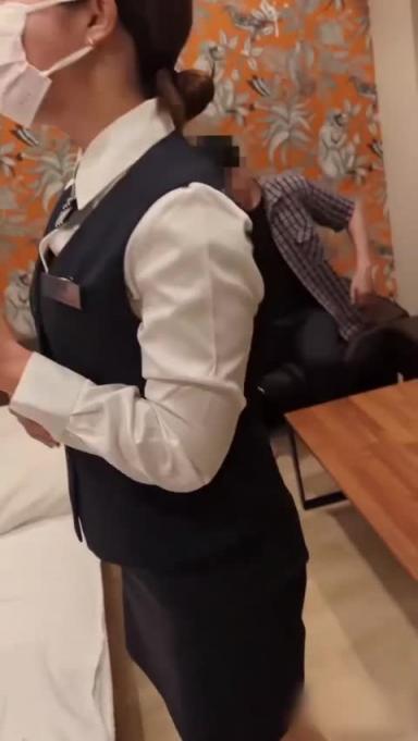 强奸:把女服务员骗进房间强奸轮奸(福利) 预览截图 1