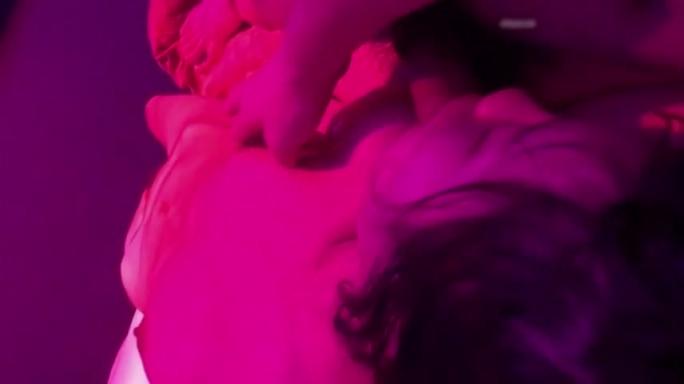 兄妹乱伦,高颜值姐姐与弟弟多次尝禁果无法自拔=乱伦 预览截图 5