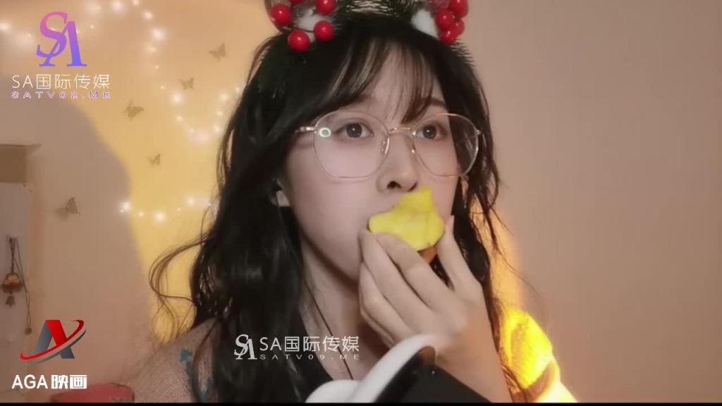 AGAT048-ASMR-圣诞特辑-吃桃子-感受口腔唾液在翻滚 预览截图 11