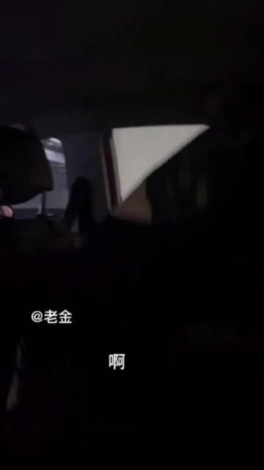 家庭乱伦-做工程赚钱后拿下姨妈+小姨 肉感黑丝 熟女+少女 3p天伦之乐 预览截图 11