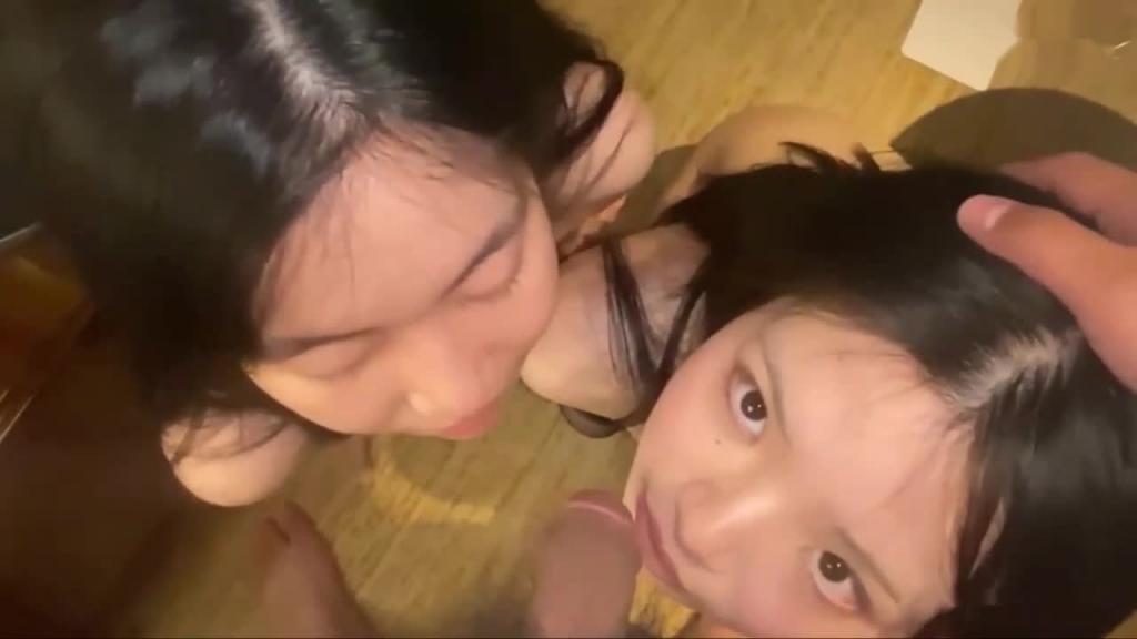 【反差校花】淫趴大神调教舞蹈生网红女学生 预览截图 5