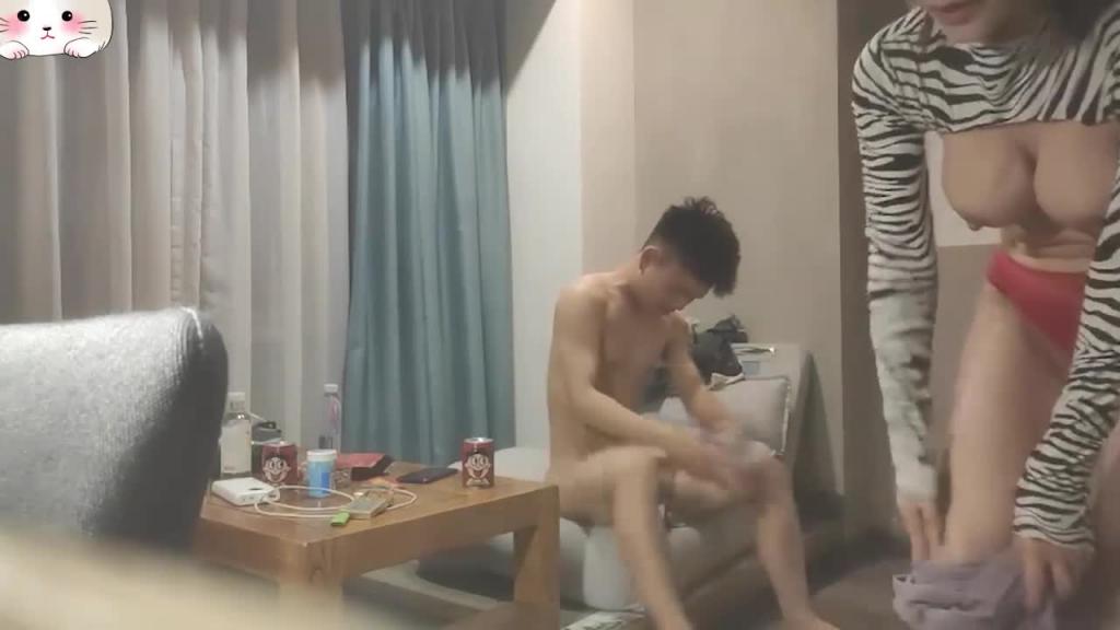 你这逼里有味儿,约操大胸兼职人妻 预览截图 2