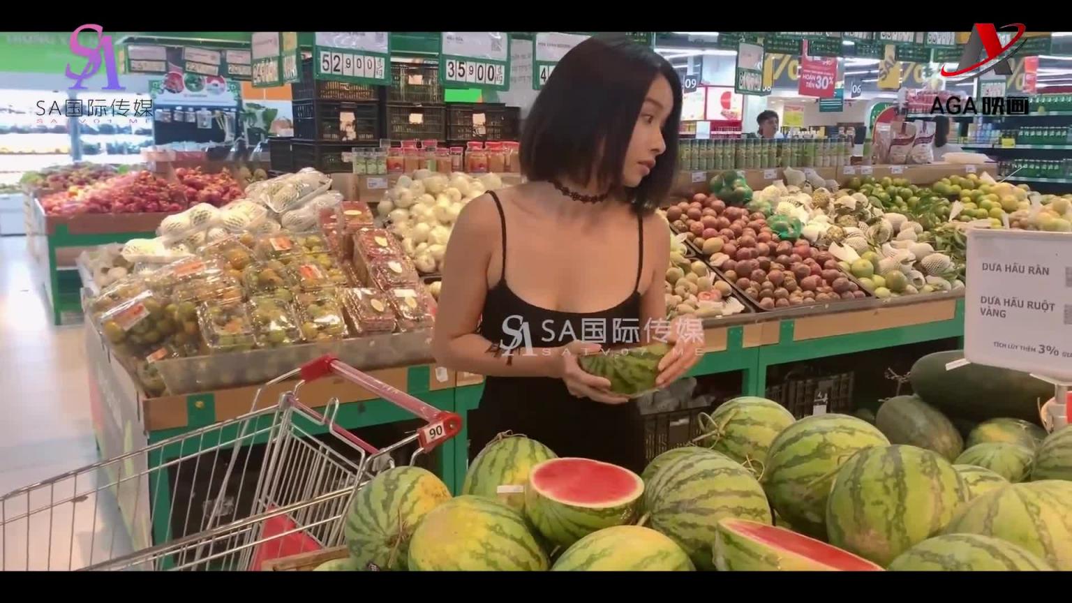 AGAW855:使用超市买的新玩具在车上潮喷 预览截图 2