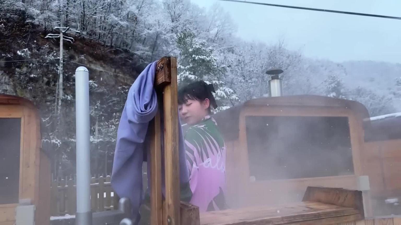 不错，但是很冷...第一场雪时的露天浴池和芬兰桑拿！ 预览截图 9