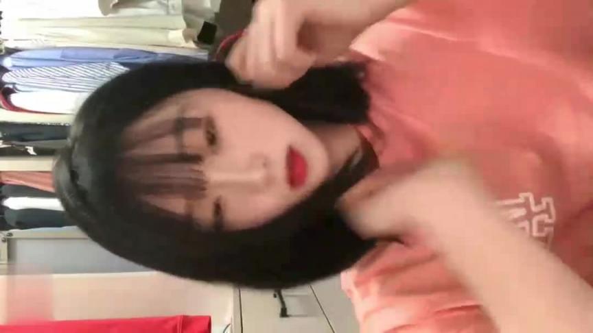 【清纯反差婊】小骚逼一脸狐媚样,真的很欠操,还是无毛逼 预览截图 3
