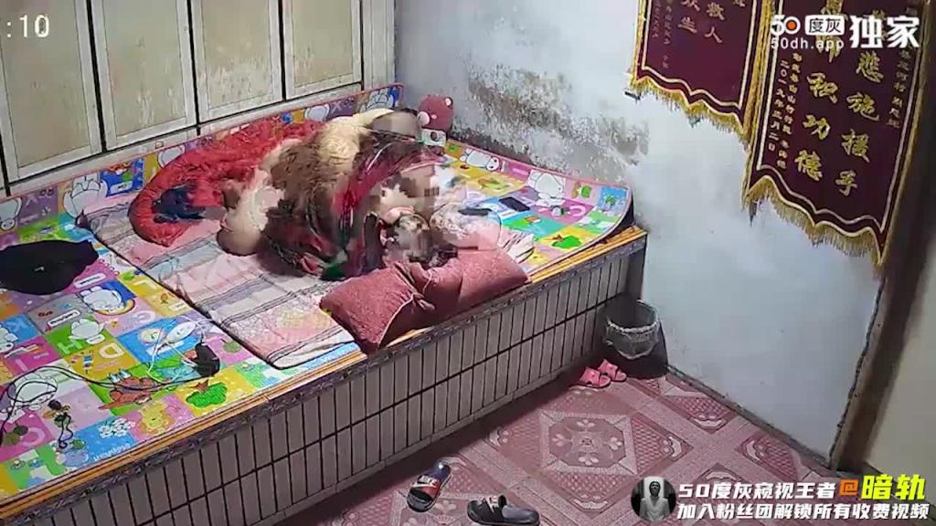 师生乱伦!这禽兽老师的行径对得起墙上的一面面锦旗吗? 预览截图 10