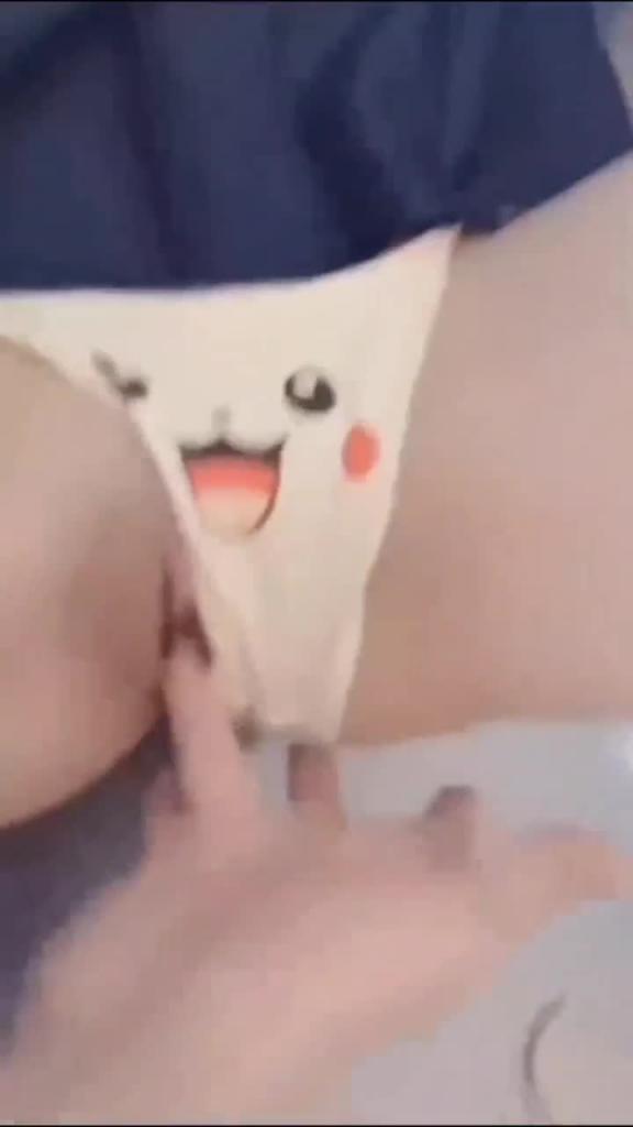 哥哥偷窥妹妹洗澡没忍住把妹妹操了 白虎嫩穴 预览截图 2