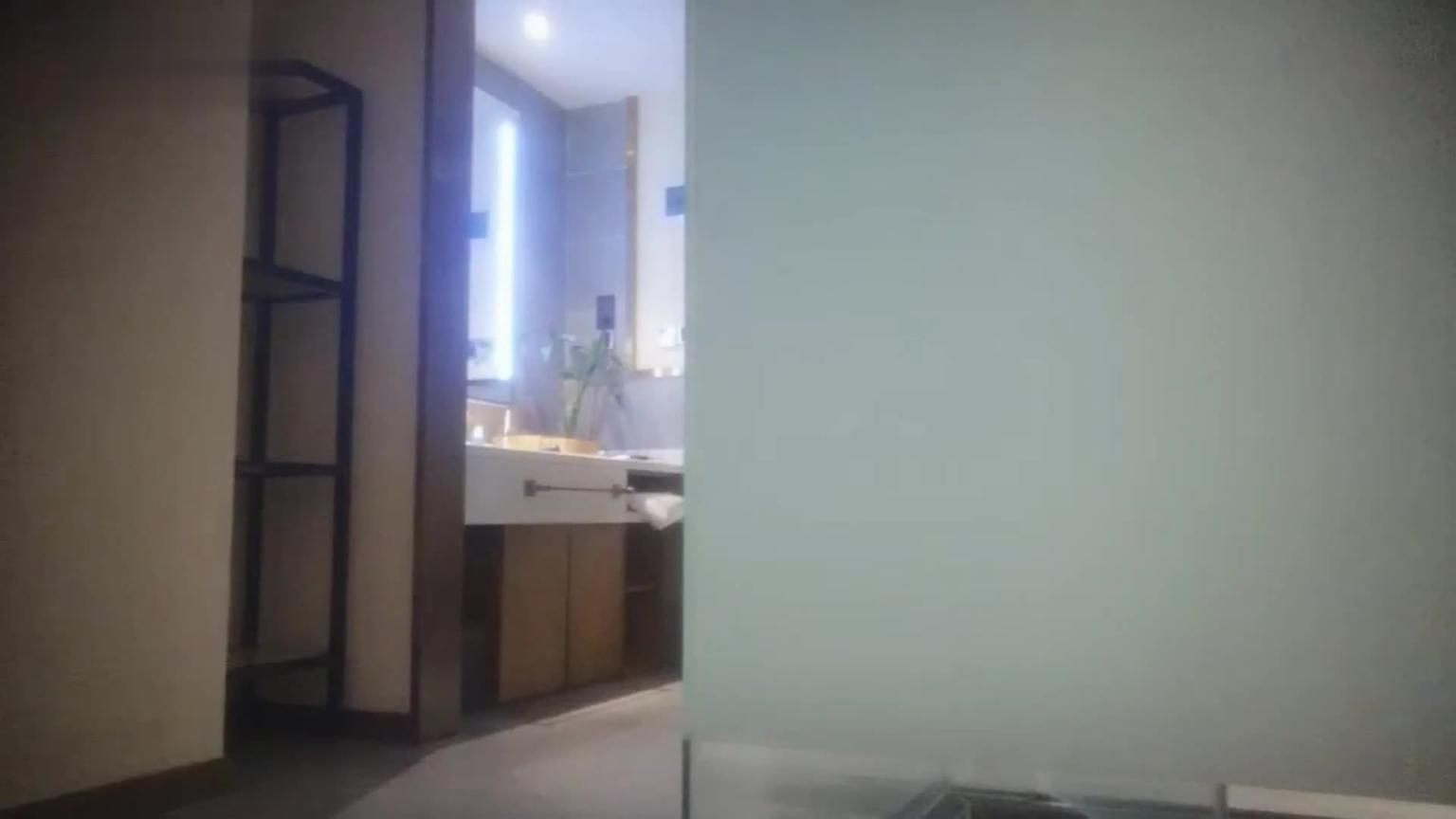良家少妇SPA按摩.别人按摩都不揉胸.你就想摸 预览截图 3