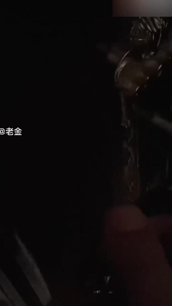 （福利）18岁高中生乱伦60岁巨乳姥姥2次当着外公面操亲妈2次 预览截图 8