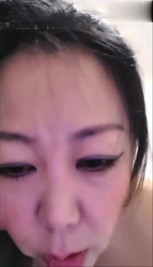 【母子乱伦-儿子操骚妈】儿子鸡巴小,骚妈说慢慢来别紧张 预览截图 7