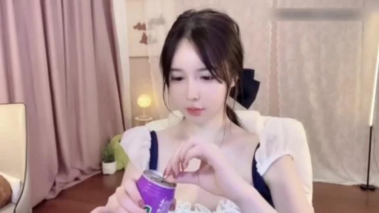 【韩国女主播】纯欲天花板小秃秃文静甜美女主播让你蠢蠢欲动☞关注🌷主页更精彩🌷 预览截图 7