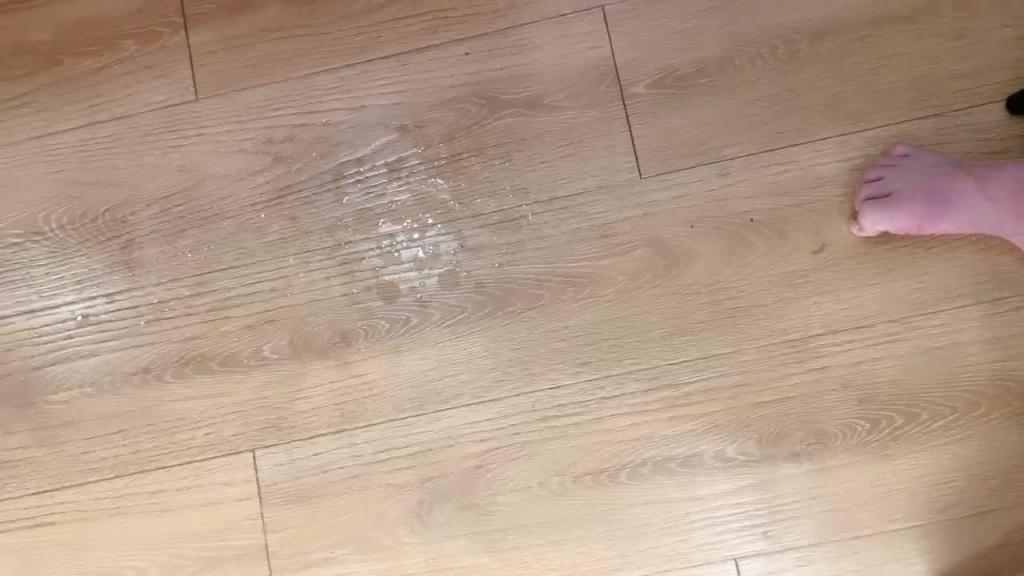 青春小萝莉开房操逼!娇小身材性欲强!主动扶屌骑乘位第一视角特写插穴太爽了低低呻吟娇喘 预览截图 10