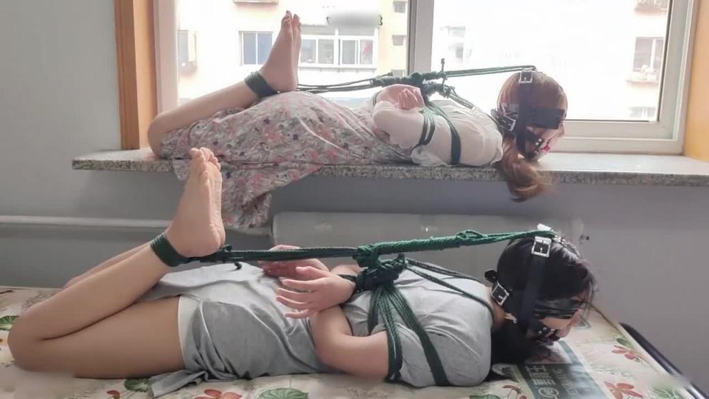 【捆绑调教】捆绑调教骚逼女友和她的闺蜜_两个极品母畜 预览截图 6