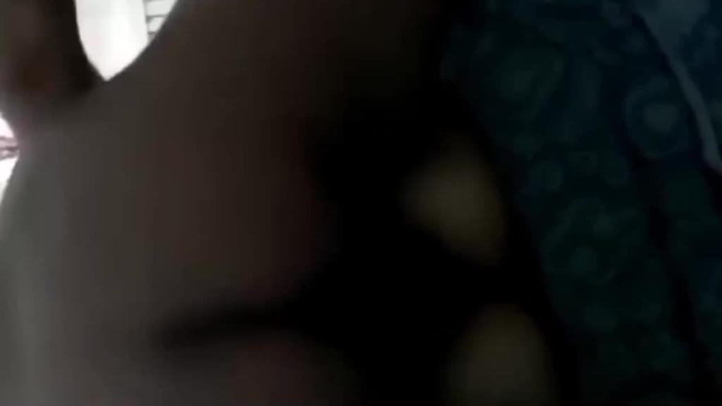 毁三观精选三部乱伦-儿子边插老妈逼边吃老爹的鸡巴,父母带小女儿做爱,父母带小儿子性爱直播 预览截图 2