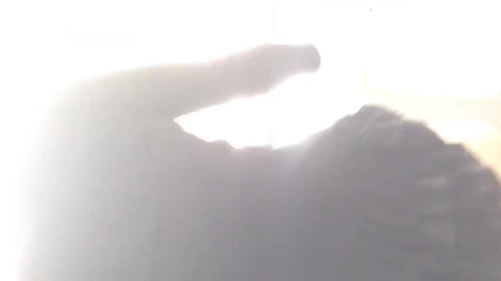 老妈给儿子裹鸡巴背着爸爸乱伦了两年半 预览截图 5
